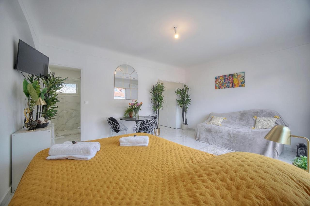 Studio Lumineux 200 M Des Plages A0B192 Cannes Exteriör bild