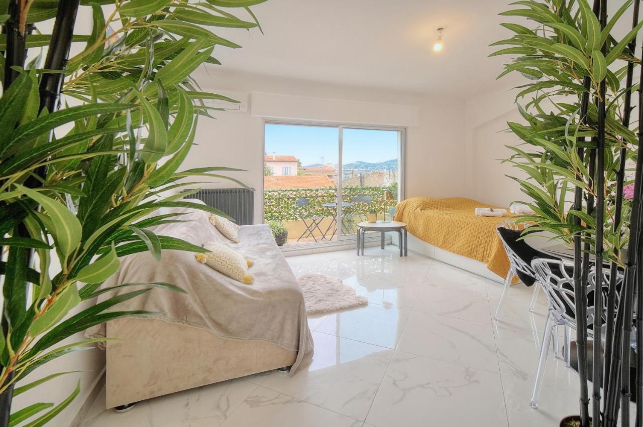 Studio Lumineux 200 M Des Plages A0B192 Cannes Exteriör bild